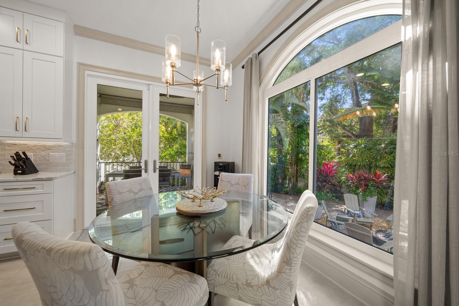 Listing photo id 12 for 3 Formosa Avenue