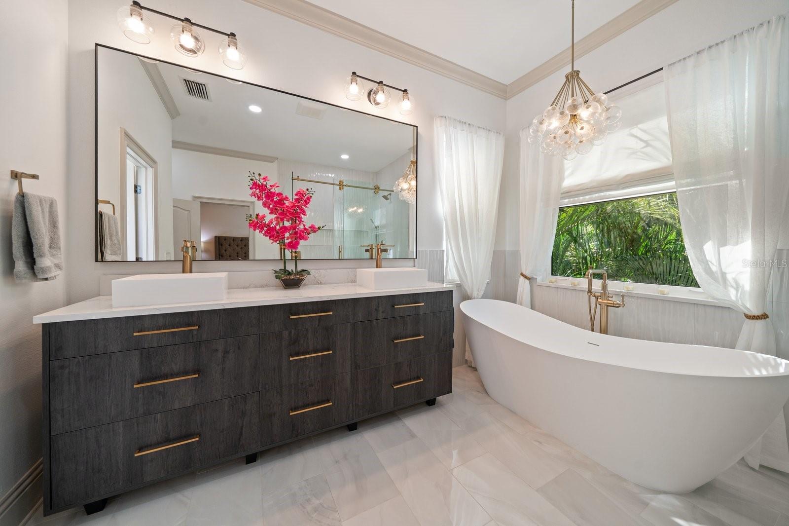 Listing photo id 26 for 3 Formosa Avenue