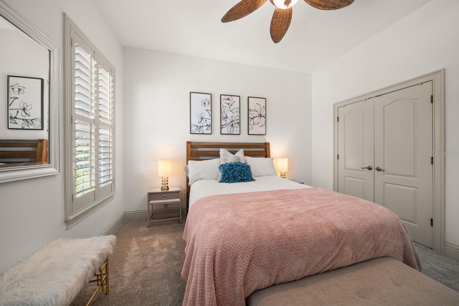 Listing photo id 33 for 3 Formosa Avenue