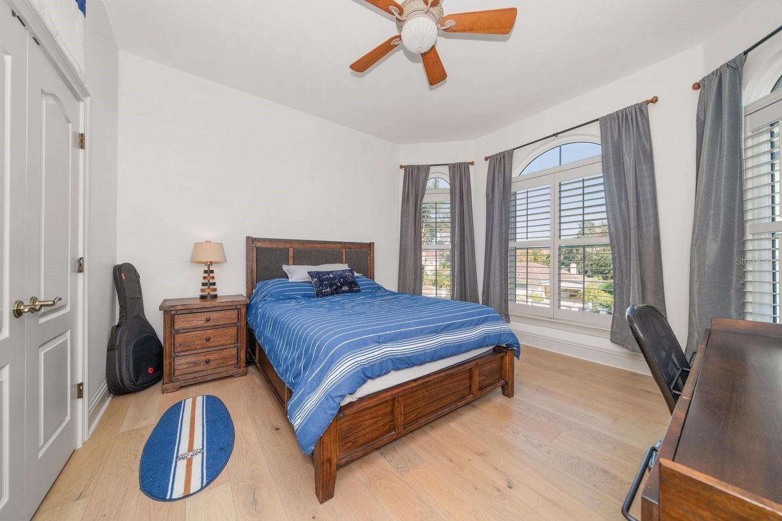 Listing photo id 34 for 3 Formosa Avenue