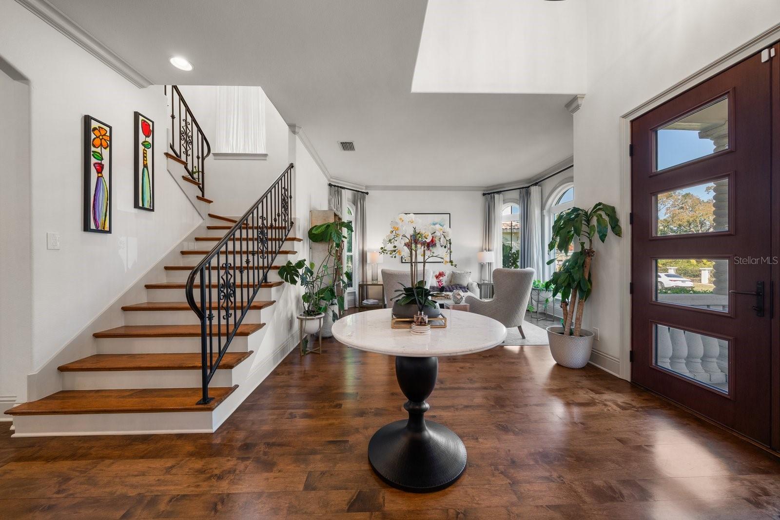 Listing photo id 2 for 3 Formosa Avenue