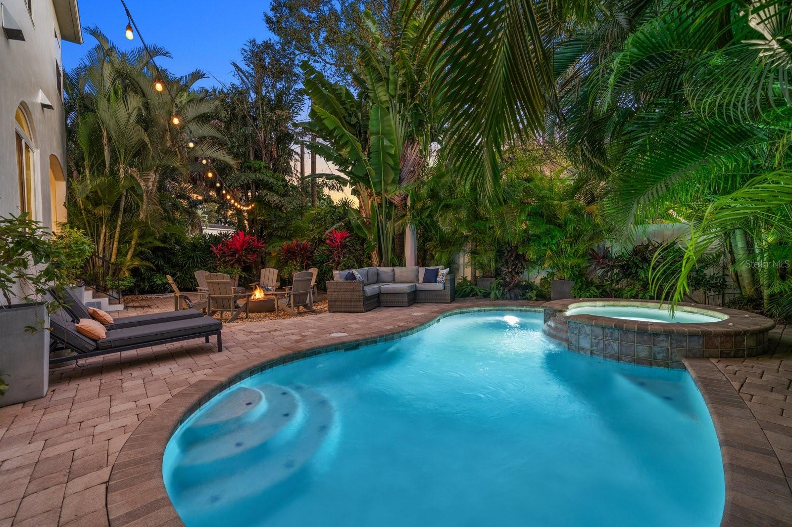 Listing photo id 46 for 3 Formosa Avenue