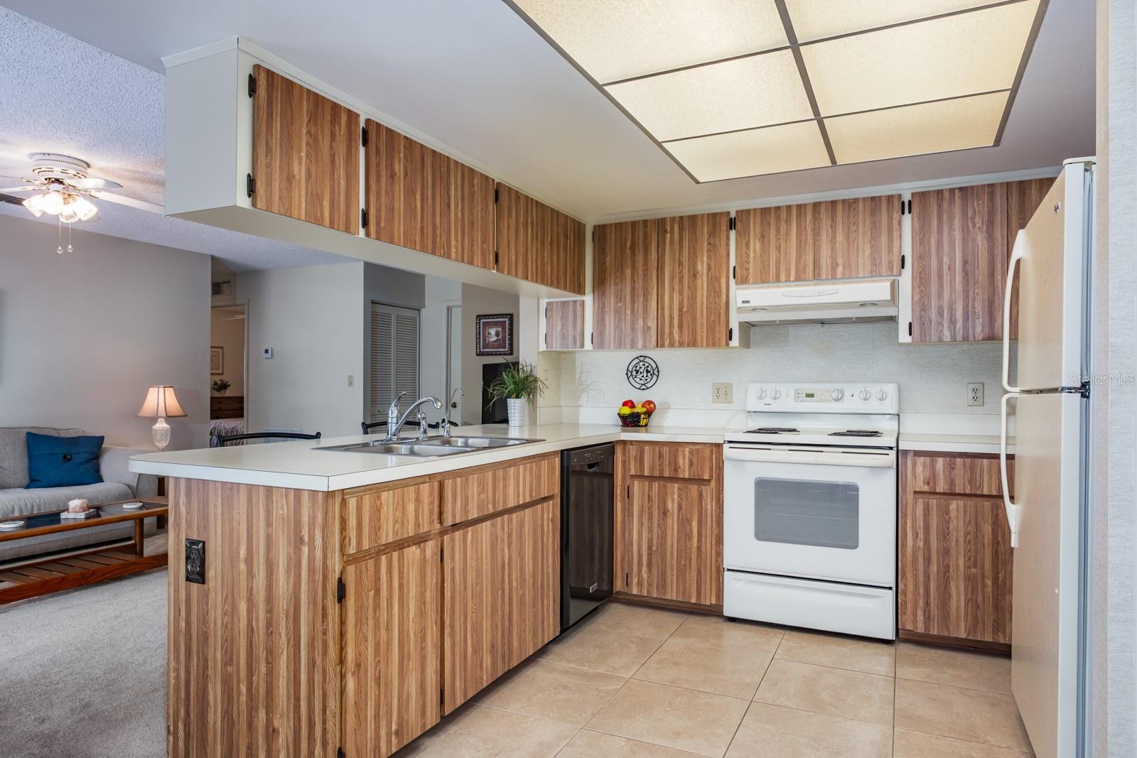 Image 34 of 72 For 2860 Longleaf Lane