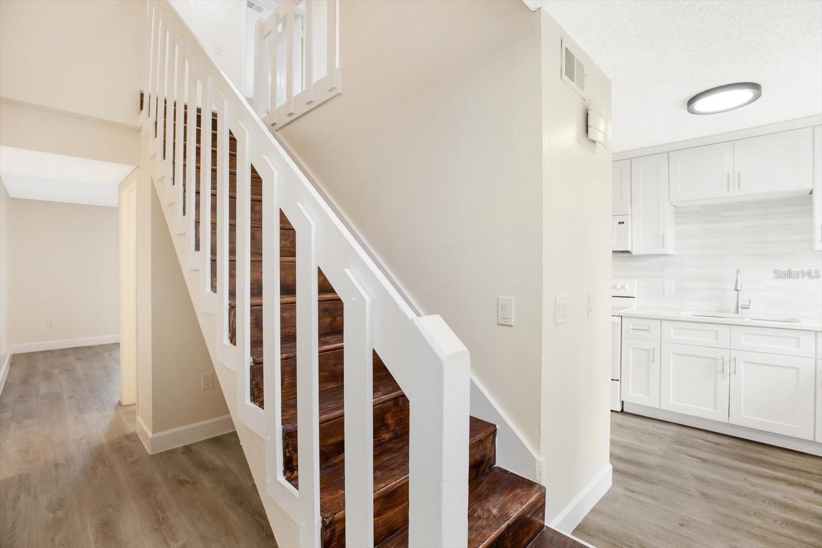 Image 12 of 31 For 22620 Gage Loop 27