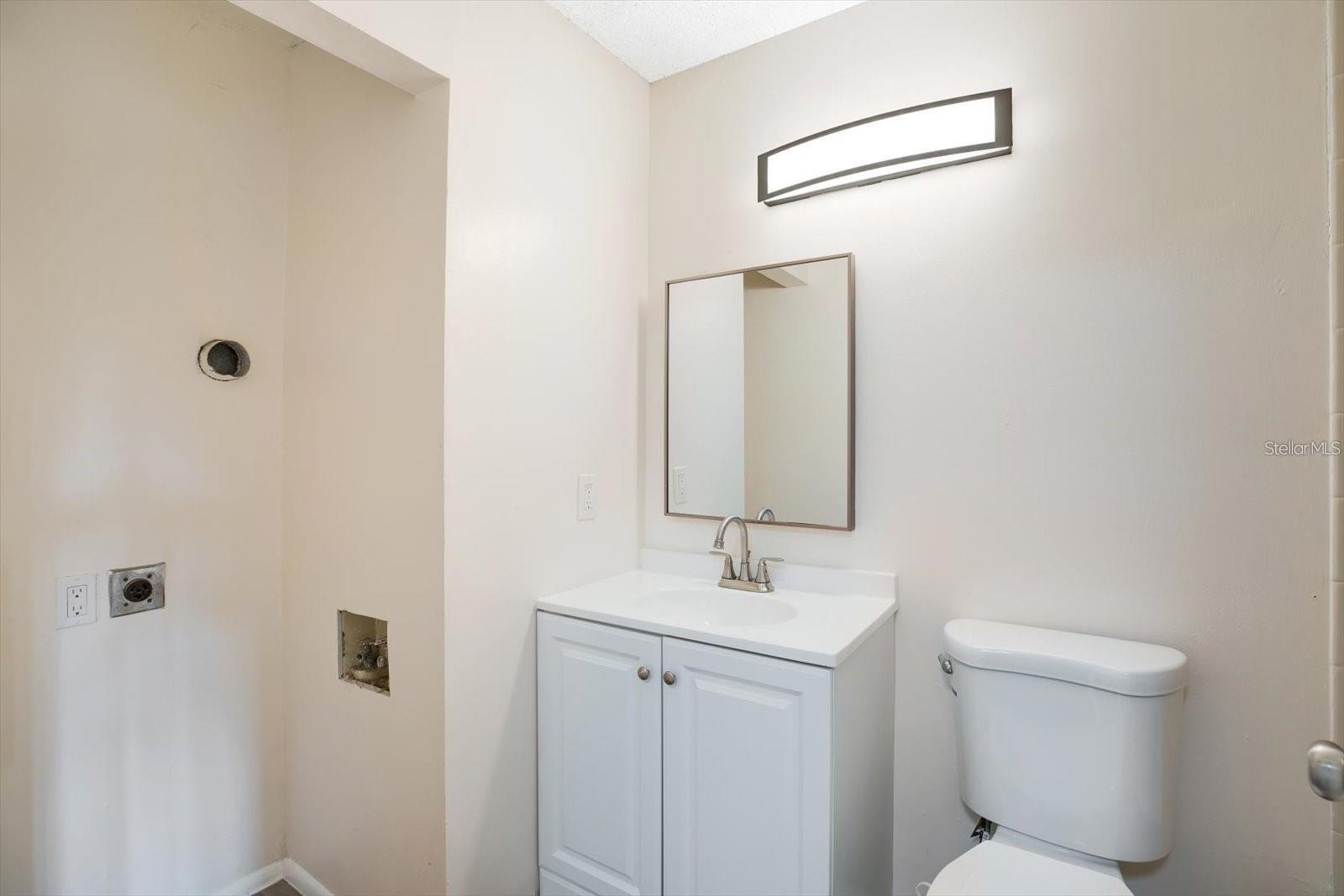 Image 14 of 31 For 22620 Gage Loop 27