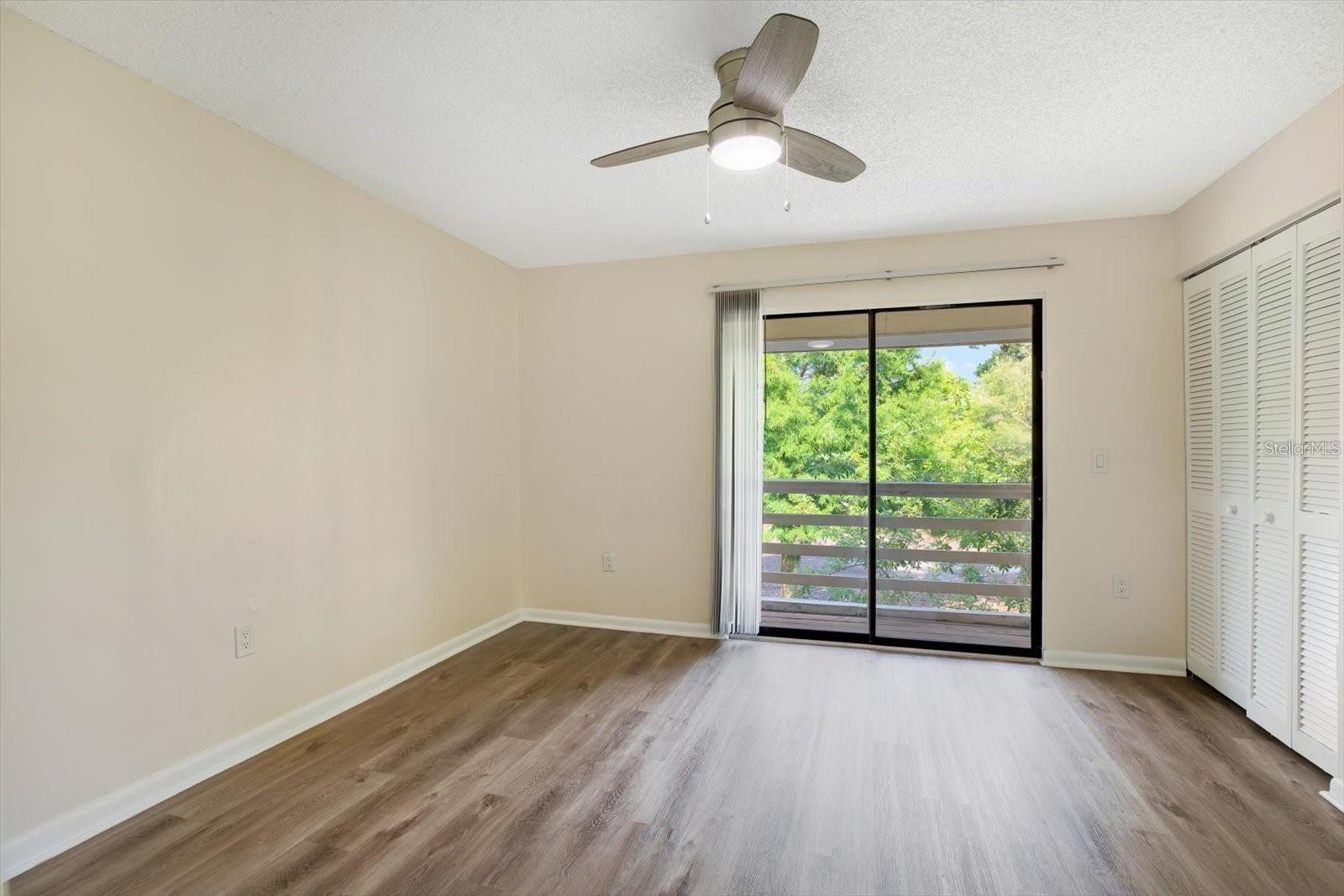 Image 21 of 31 For 22620 Gage Loop 27