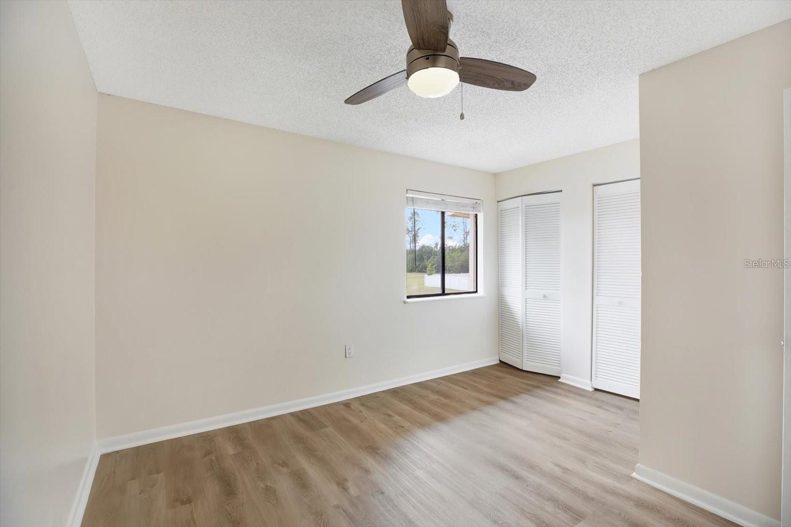 Image 24 of 31 For 22620 Gage Loop 27