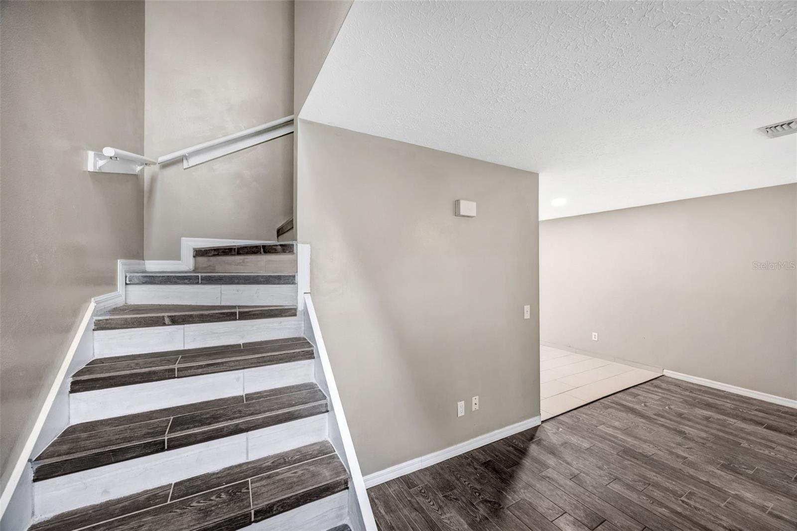 Image 25 of 43 For 9465 Forest Hills Circle