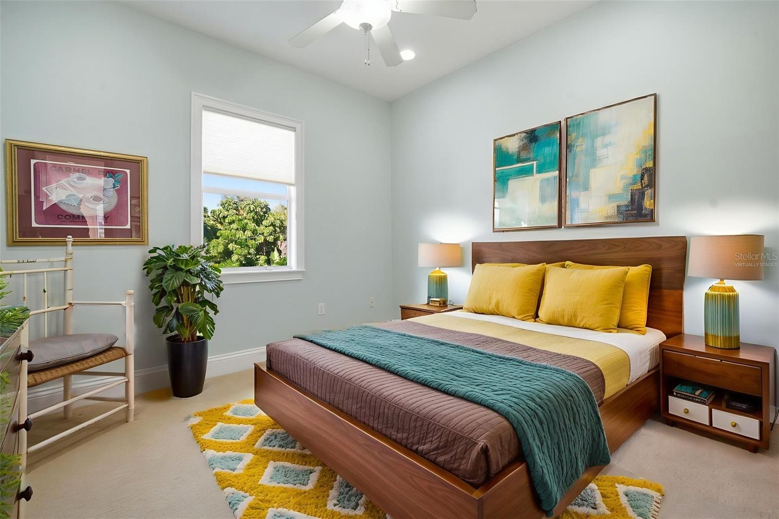 Listing photo id 9 for 4117 Azeele Street