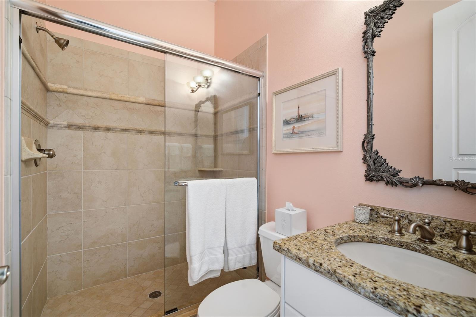 Listing photo id 10 for 4117 Azeele Street