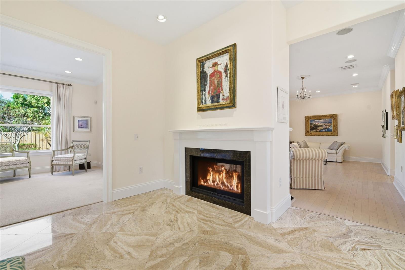 Listing photo id 27 for 4117 Azeele Street