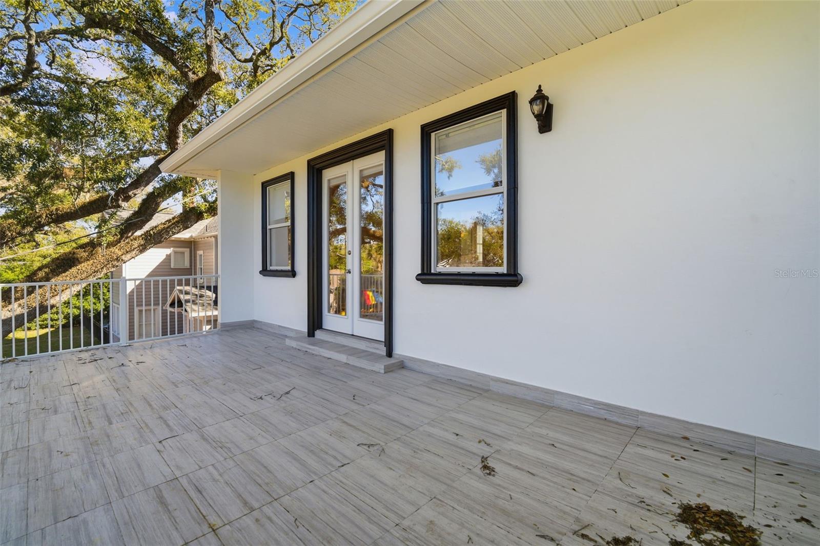 Listing photo id 63 for 4117 Azeele Street