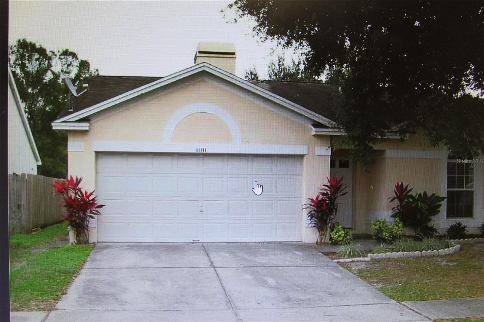 Listing Details for 11111 Bramblebrush Street, TAMPA, FL 33624