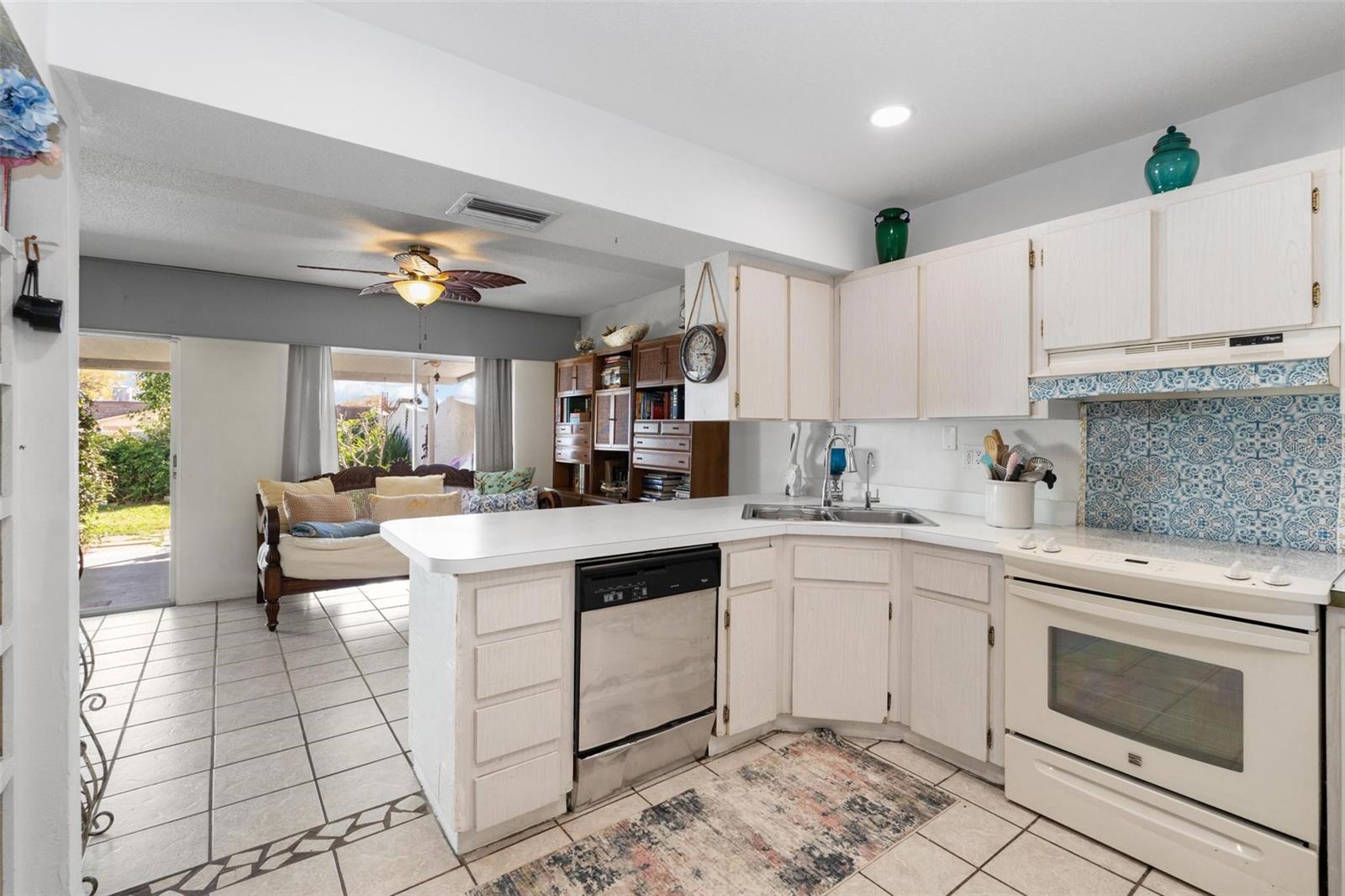 Image 14 of 33 For 1655 Highland Avenue C155