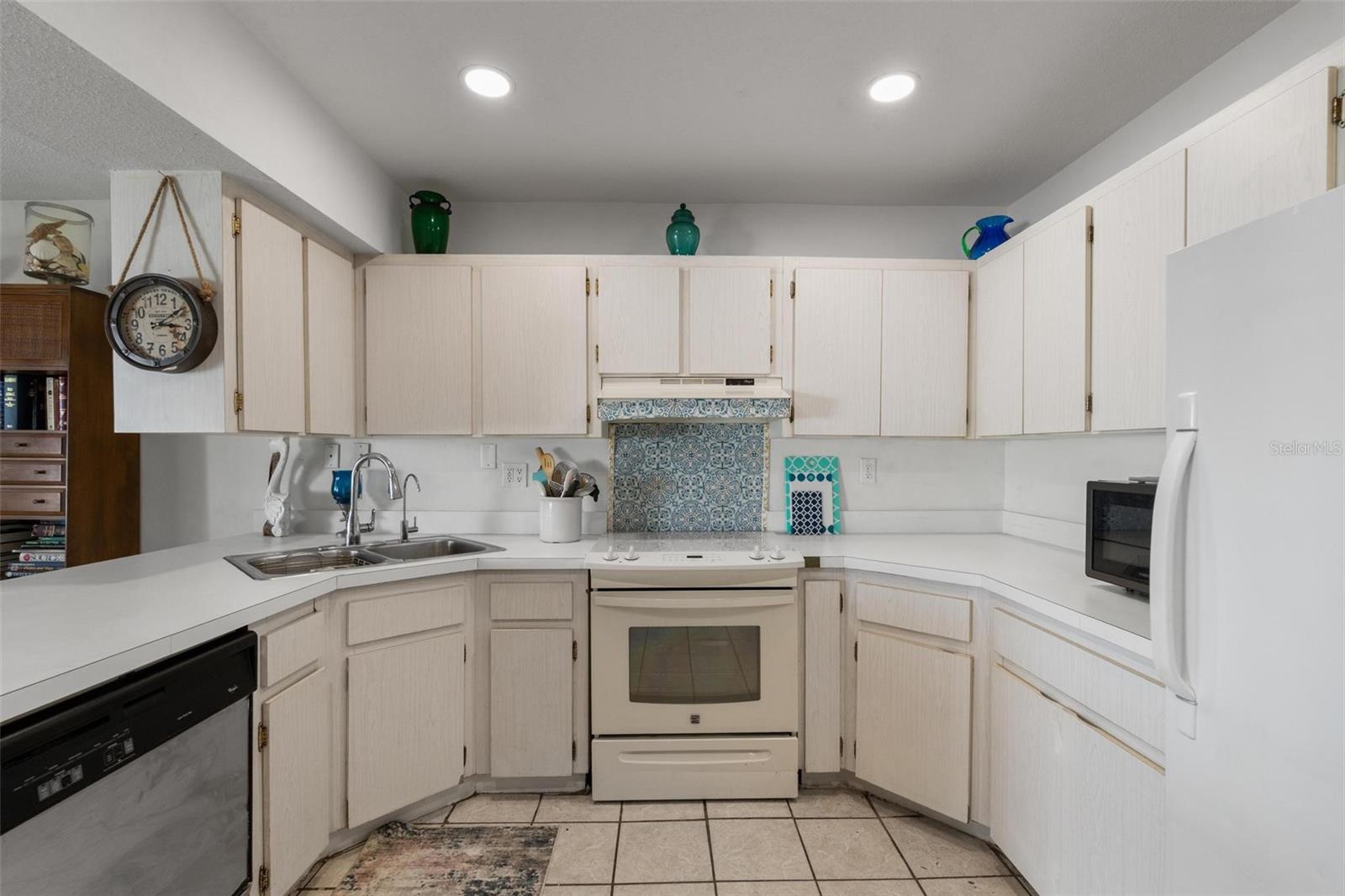 Image 15 of 33 For 1655 Highland Avenue C155