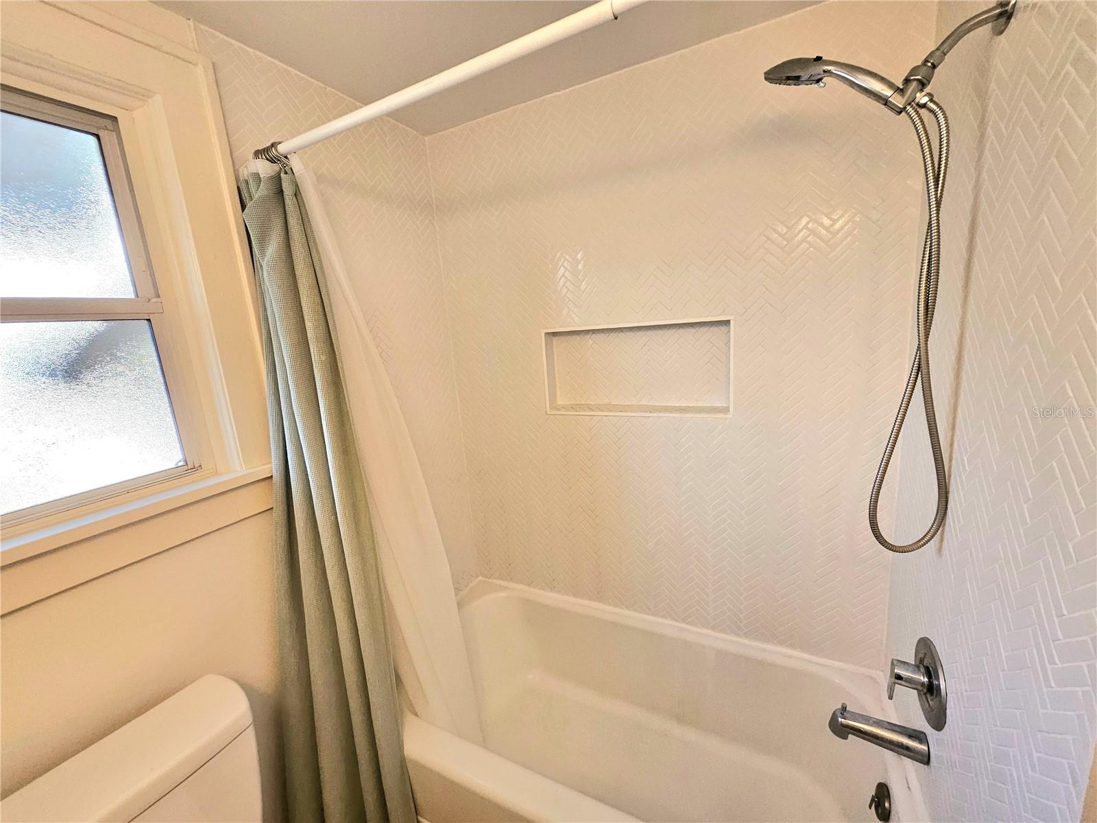 Image 27 of 47 For 3611 4th Avenue N