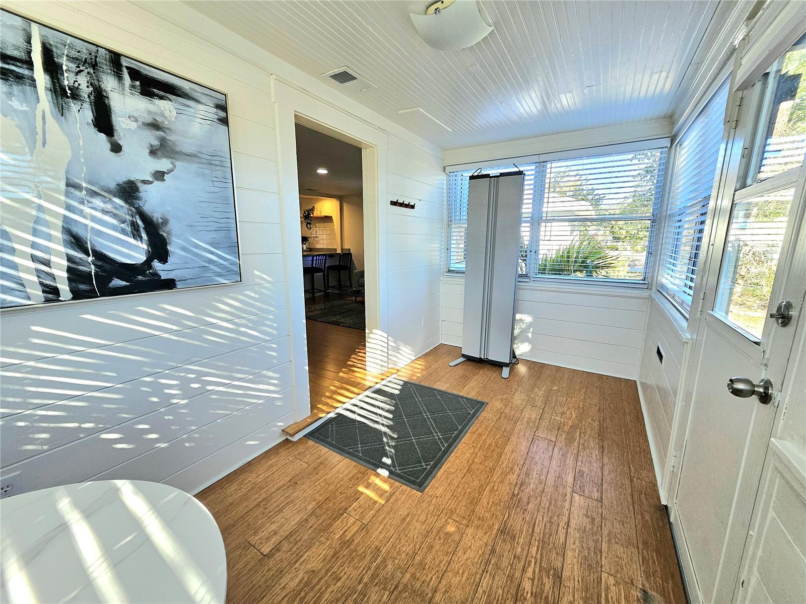 Image 5 of 47 For 3611 4th Avenue N