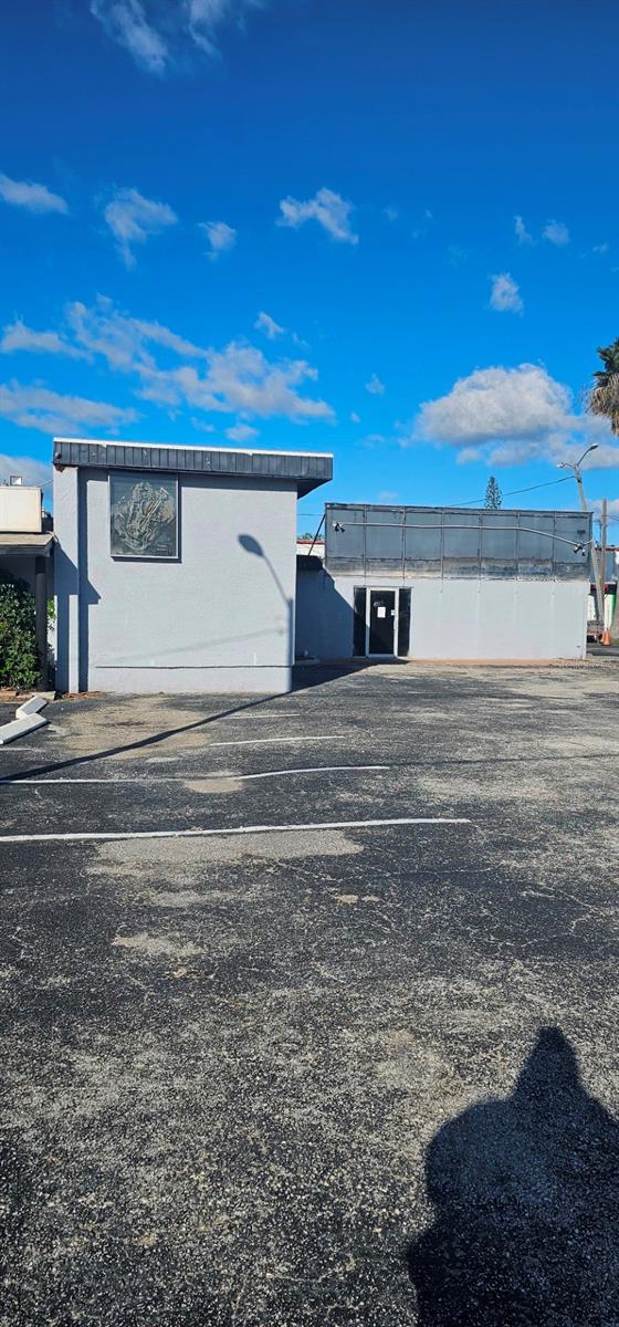 Image 4 of 21 For 4900 66th Street N