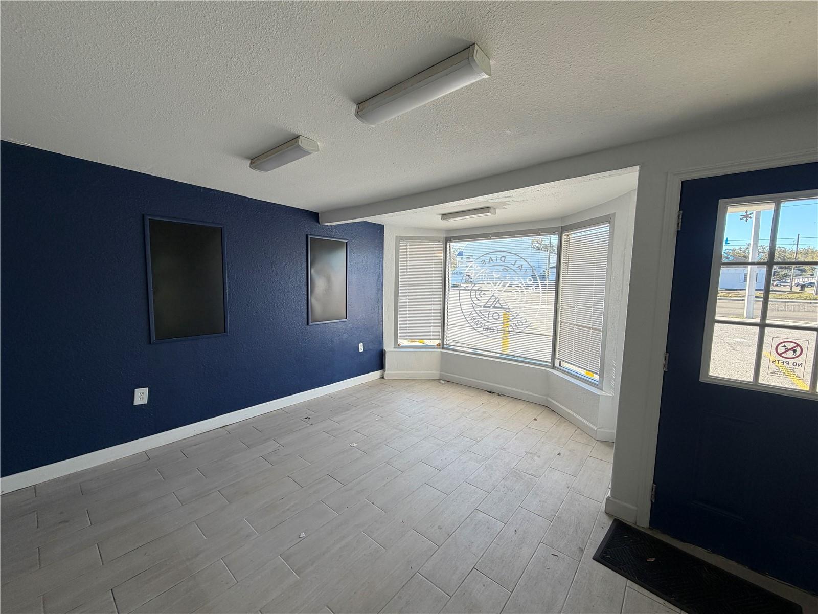 Image 11 of 19 For 4802 Busch Boulevard A