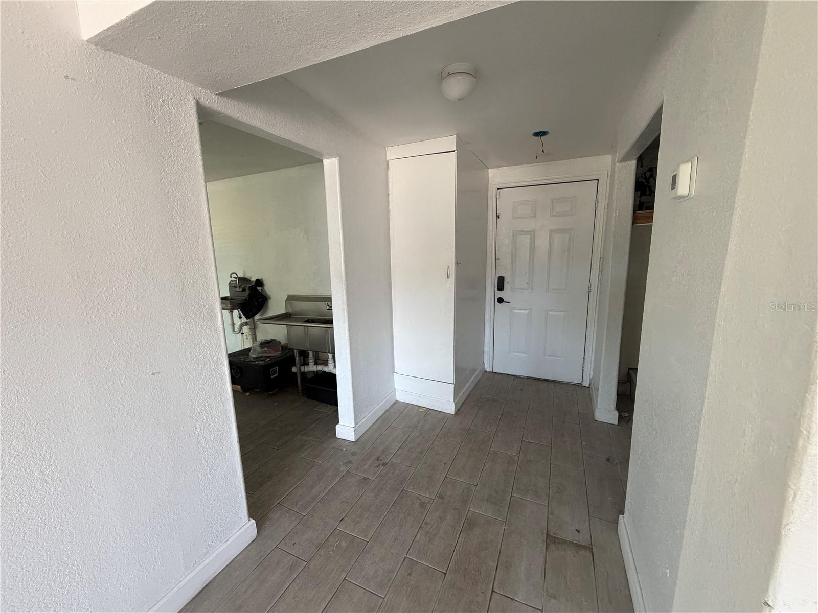 Image 14 of 19 For 4802 Busch Boulevard A