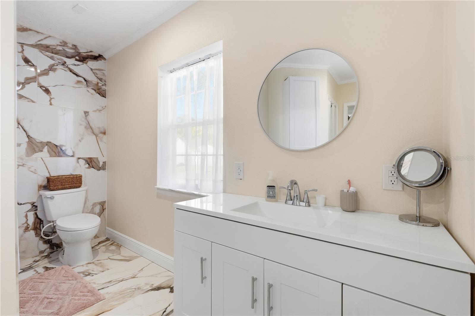 Image 14 of 33 For 2415 16th Street N