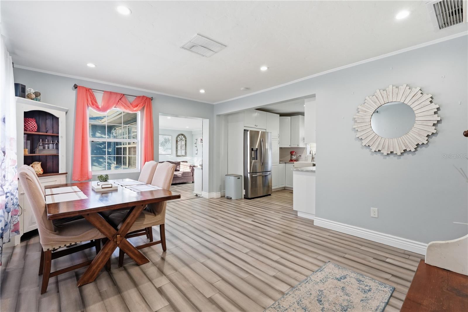 Image 3 of 33 For 2415 16th Street N