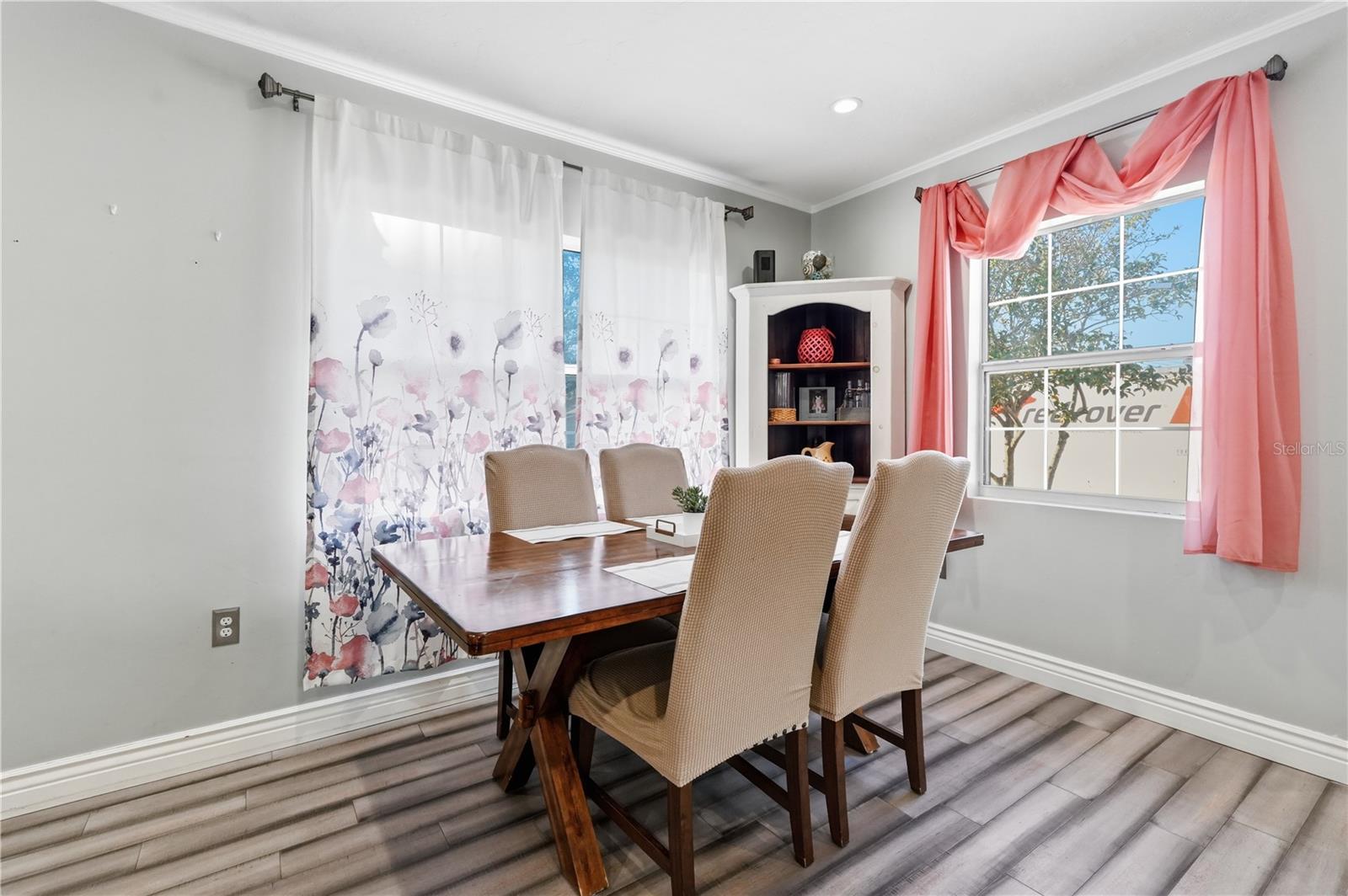 Image 5 of 33 For 2415 16th Street N