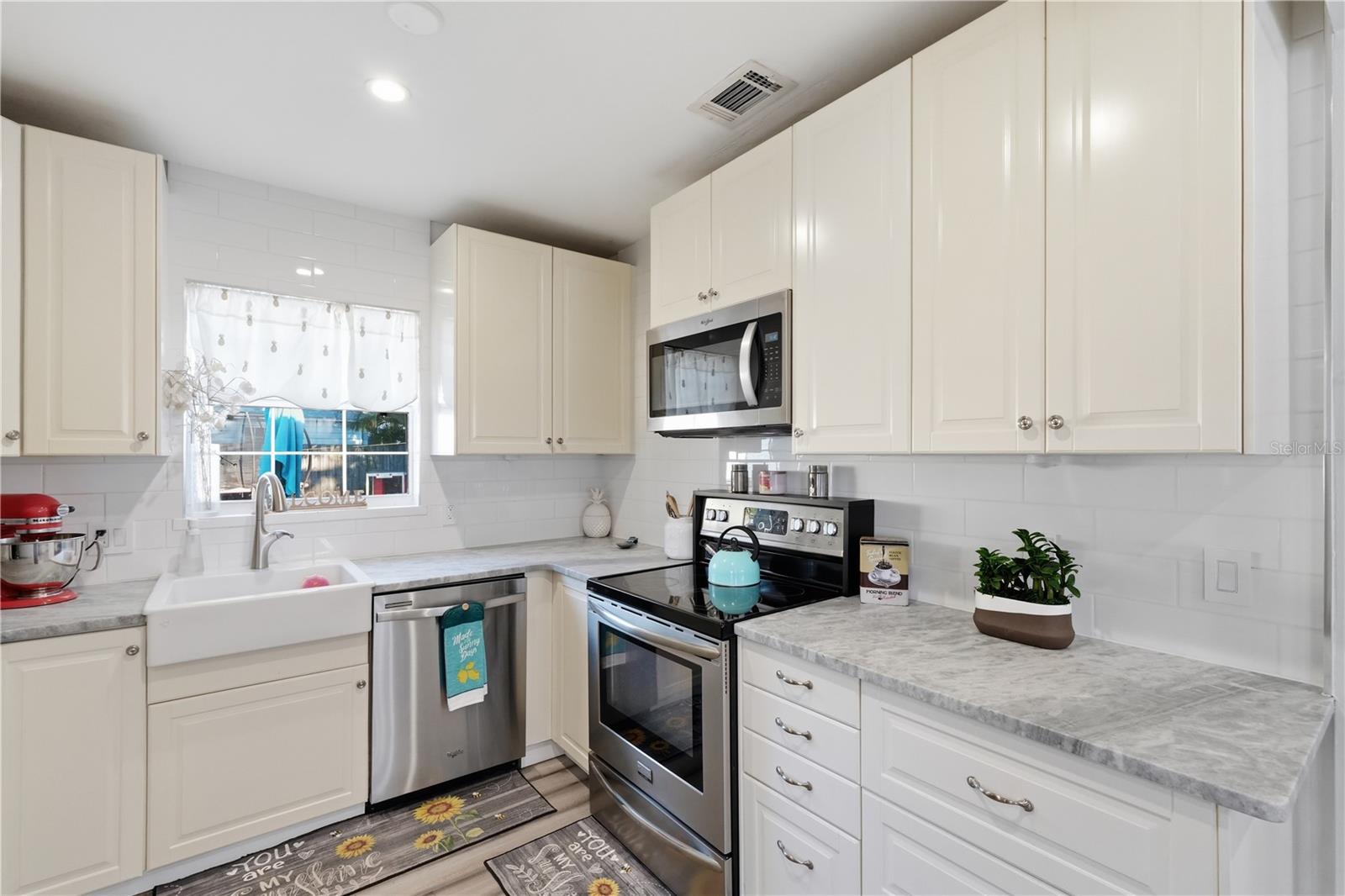 Image 7 of 33 For 2415 16th Street N