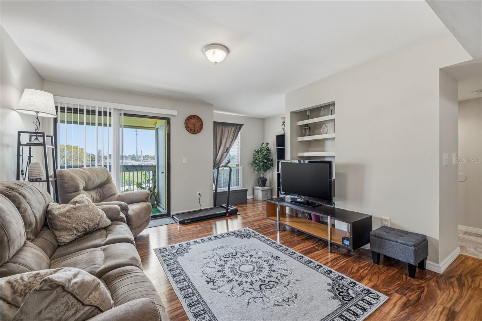 Image 10 of 45 For 455 Alt 19 S 163