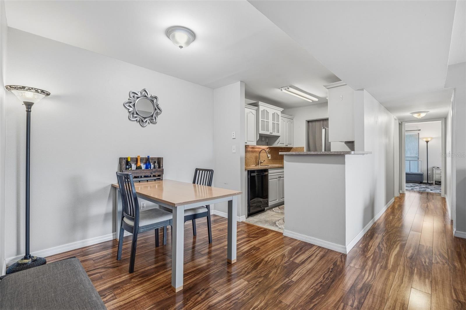 Image 4 of 45 For 455 Alt 19 S 163