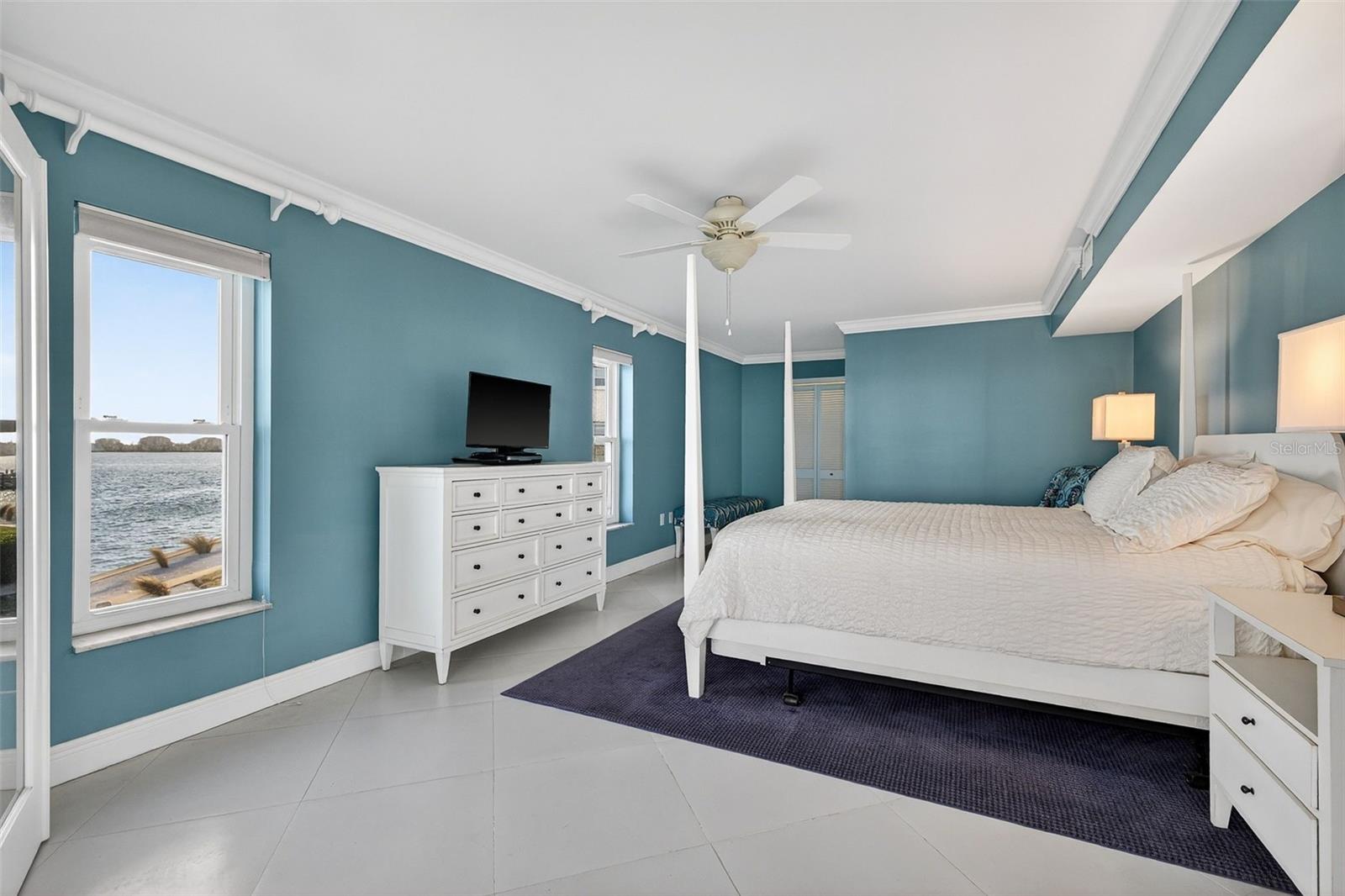 Image 14 of 37 For 5130 Brittany Drive S 201