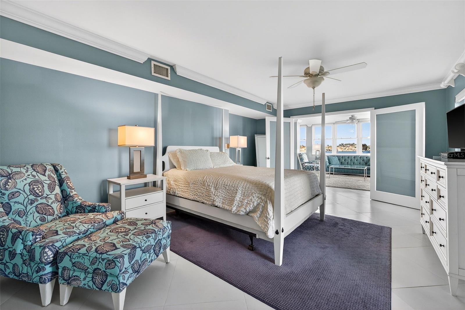 Image 15 of 37 For 5130 Brittany Drive S 201