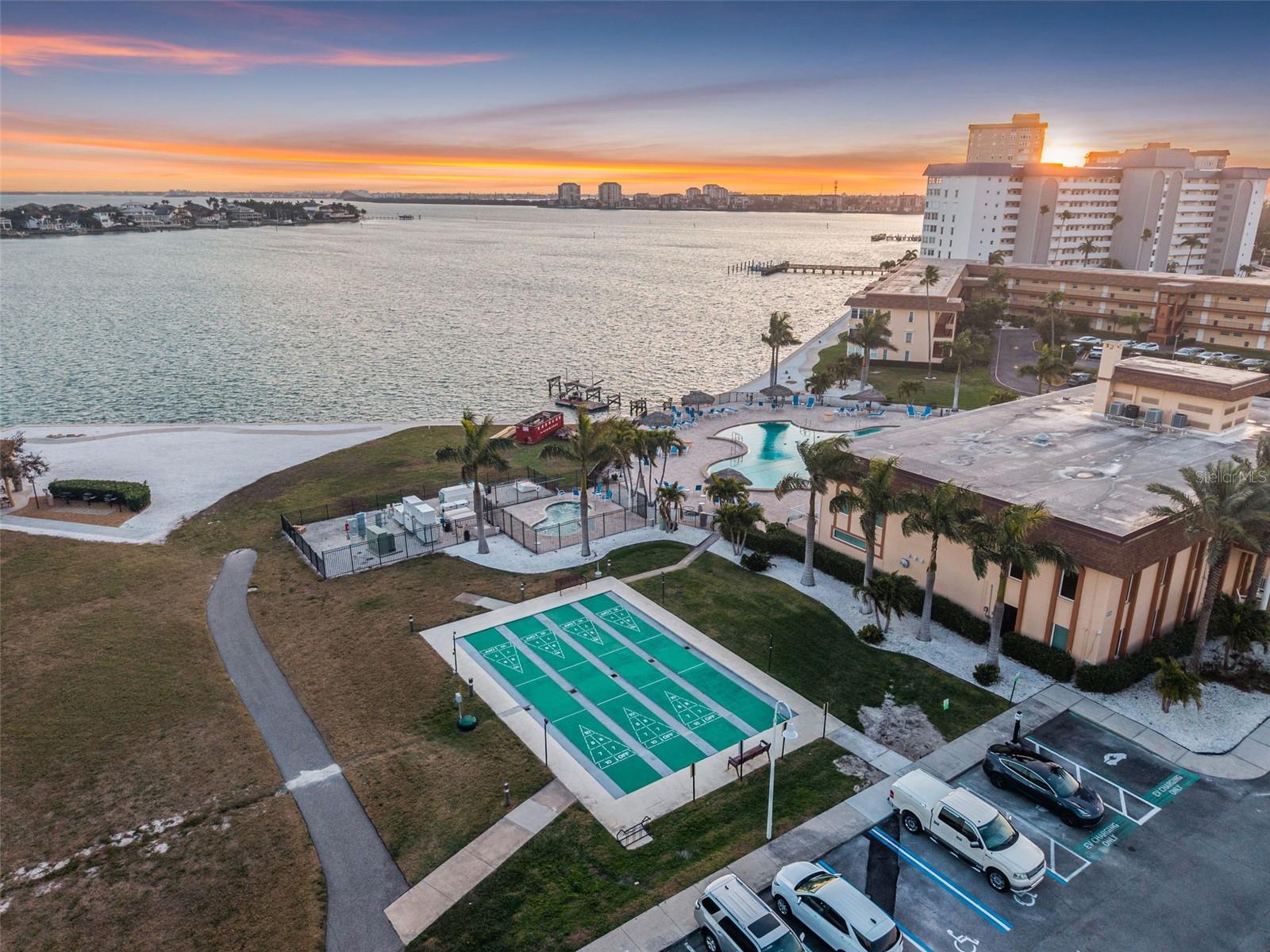 Image 25 of 37 For 5130 Brittany Drive S 201