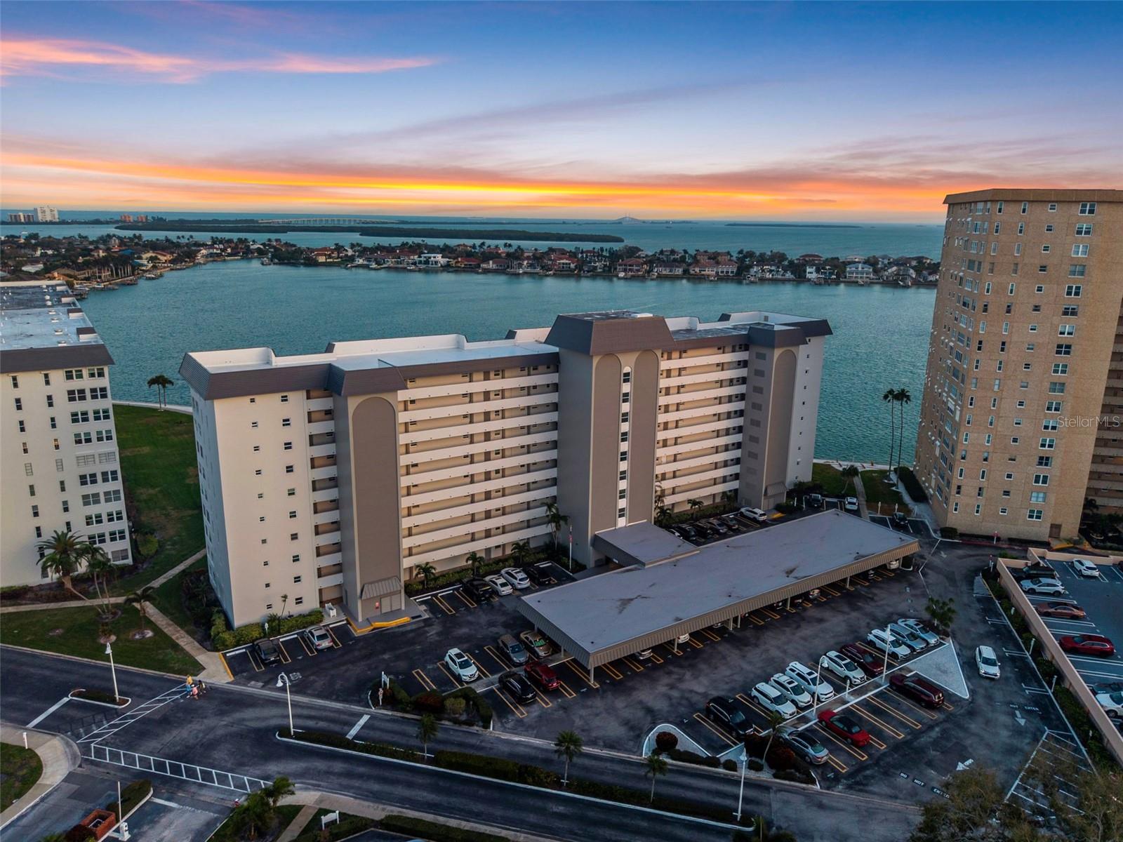 Image 33 of 37 For 5130 Brittany Drive S 201