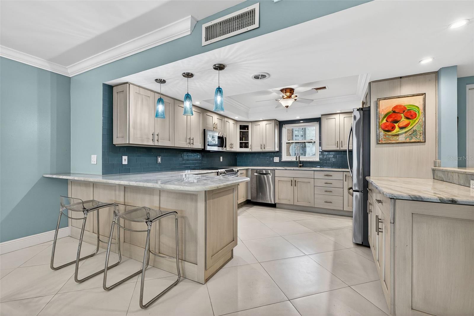 Image 4 of 37 For 5130 Brittany Drive S 201