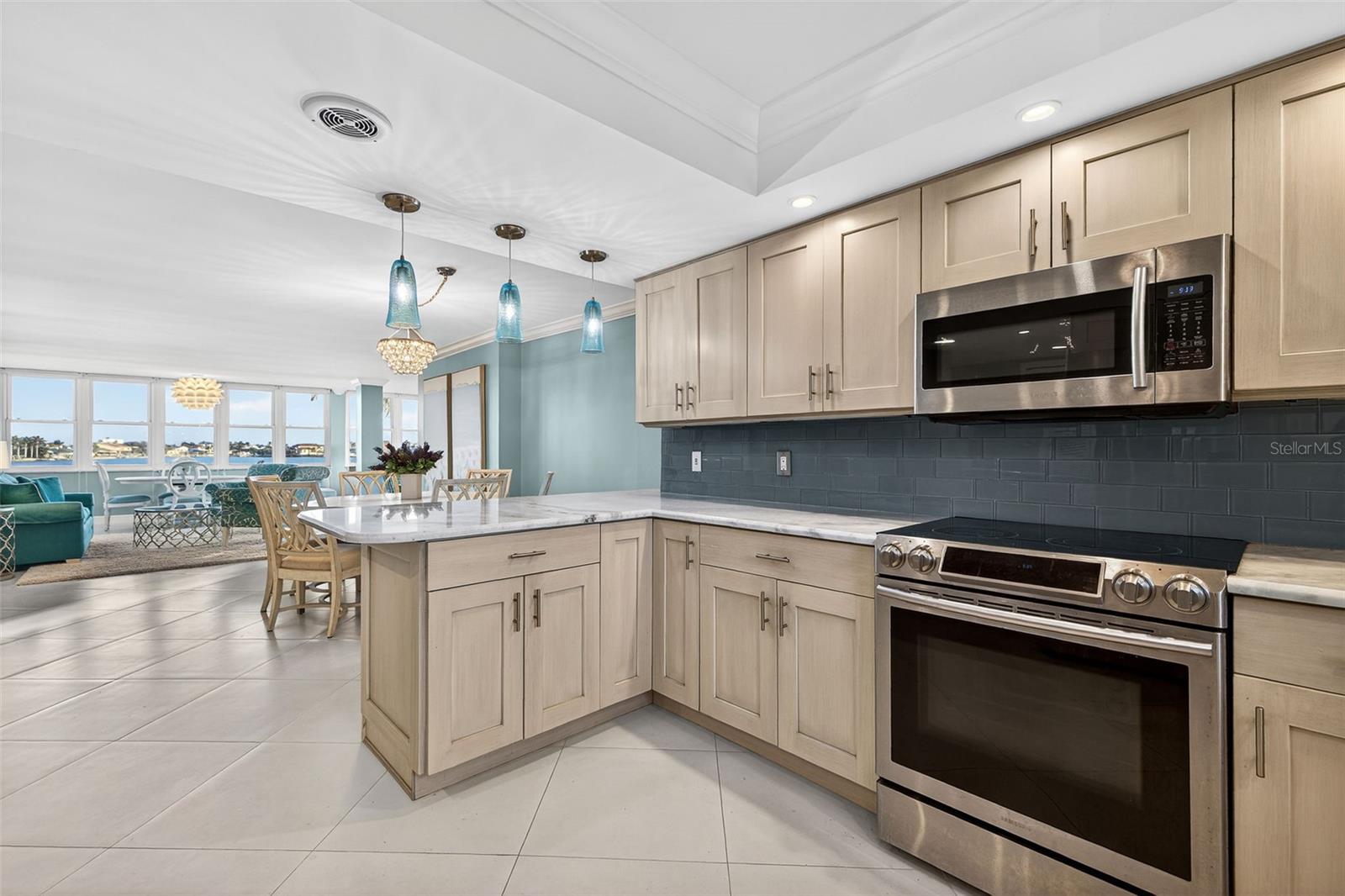 Image 5 of 37 For 5130 Brittany Drive S 201