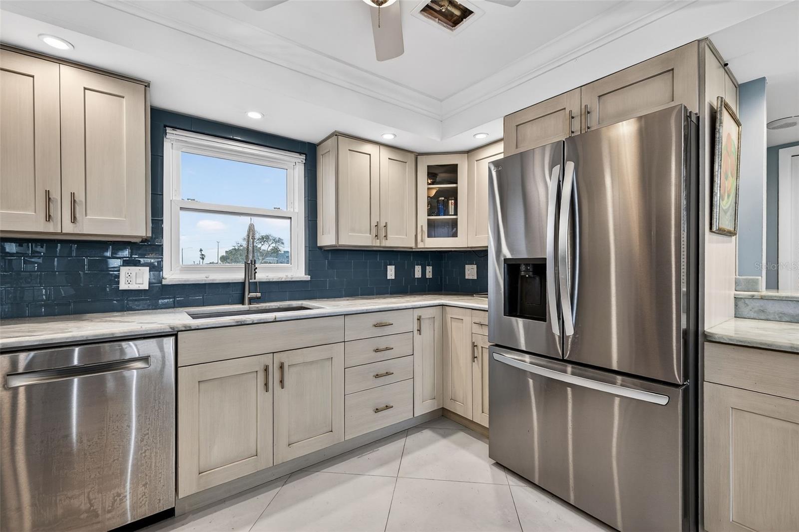 Image 7 of 37 For 5130 Brittany Drive S 201