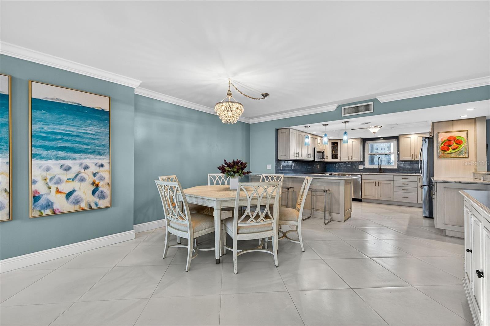 Image 8 of 37 For 5130 Brittany Drive S 201