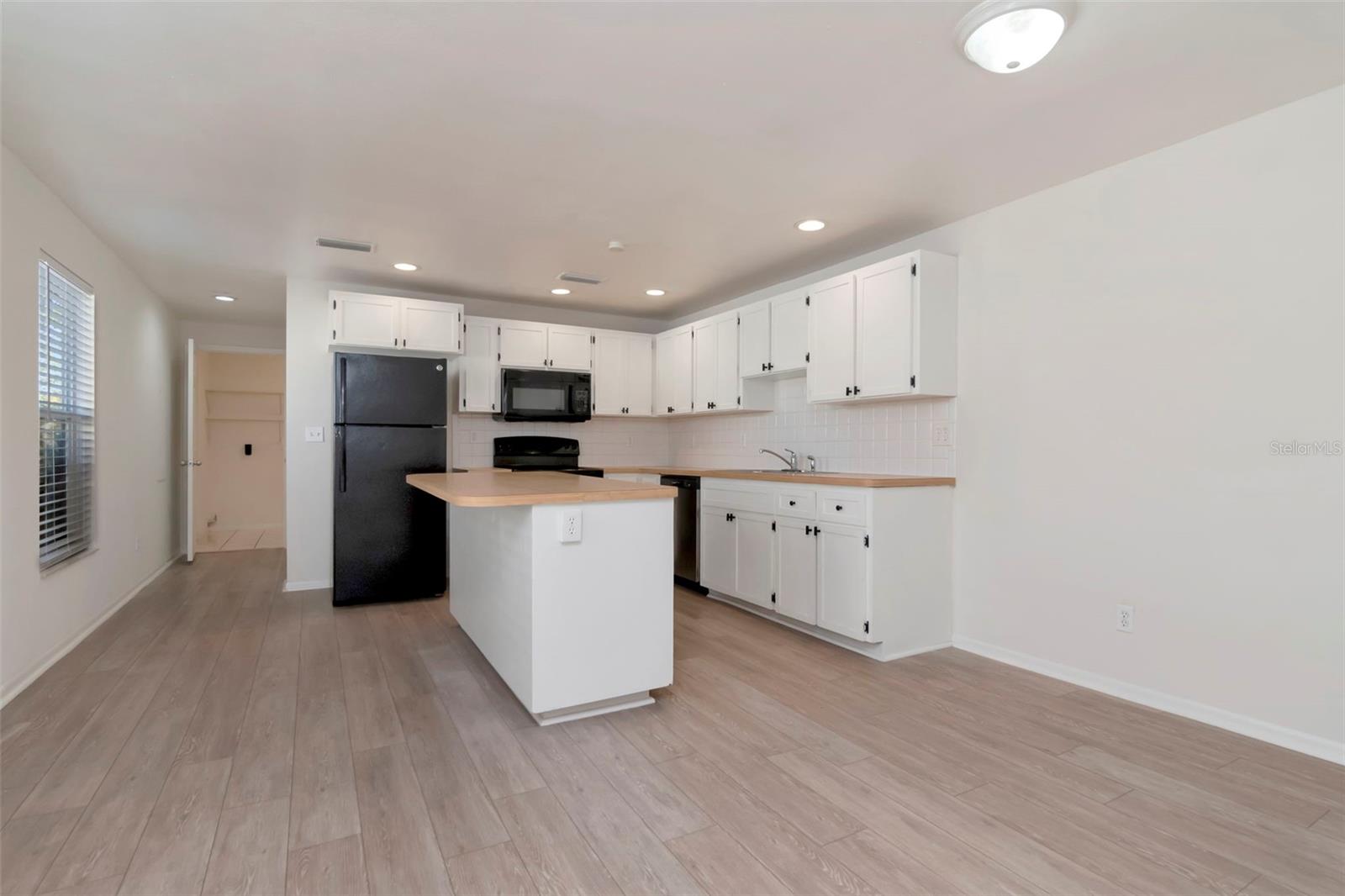 Image 9 of 55 For 3305 56th Avenue N