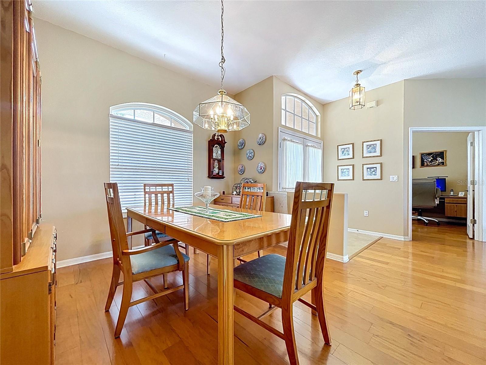 Image 13 of 38 For 1144 Pristine Place