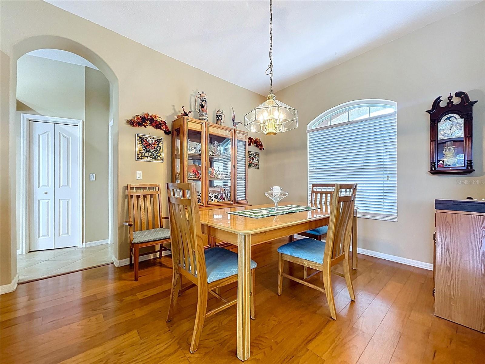 Image 14 of 38 For 1144 Pristine Place