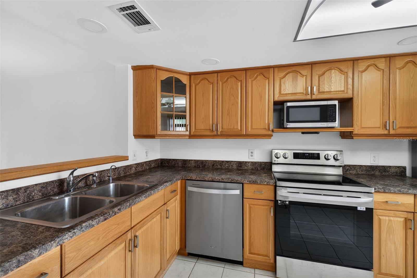 Image 13 of 74 For 19029 Us Highway 19 N 18f