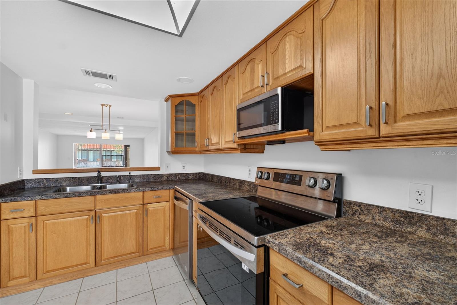 Image 16 of 74 For 19029 Us Highway 19 N 18f