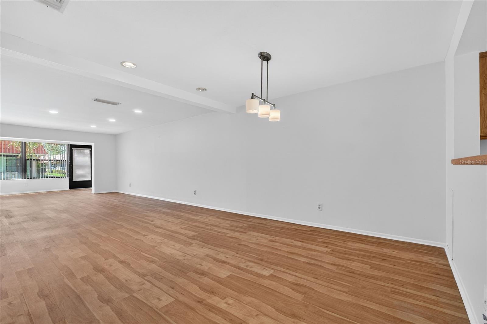 Image 24 of 74 For 19029 Us Highway 19 N 18f