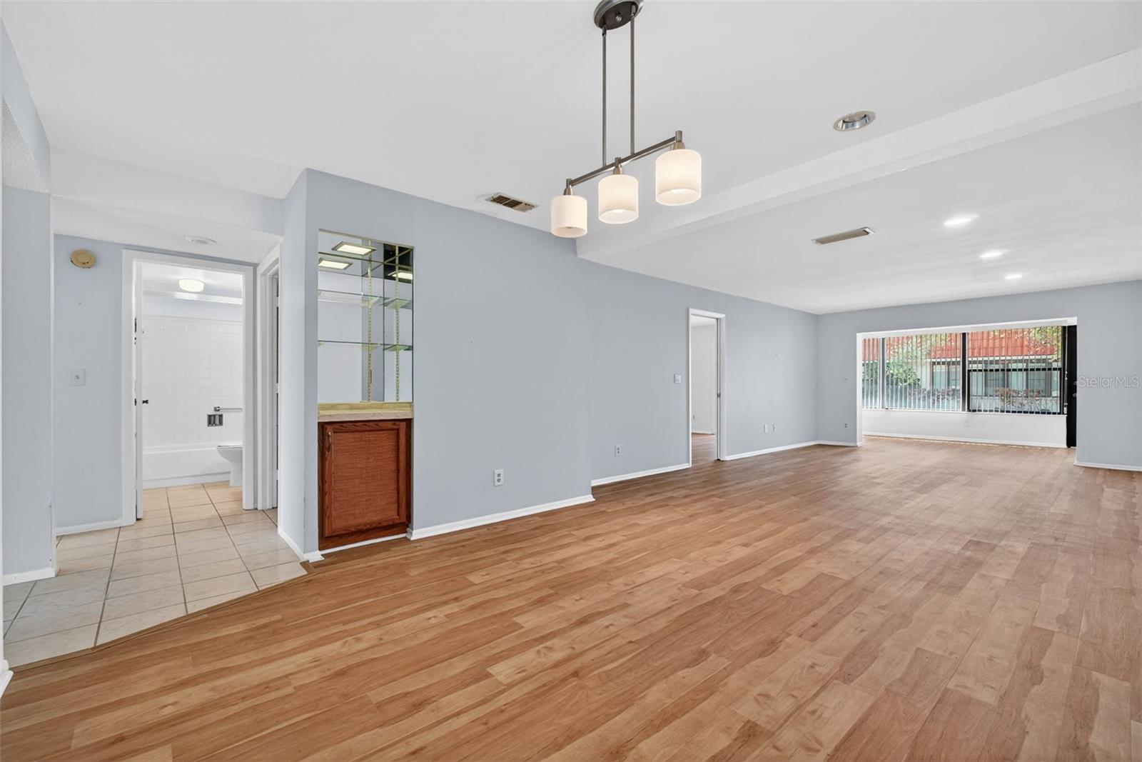 Image 29 of 74 For 19029 Us Highway 19 N 18f