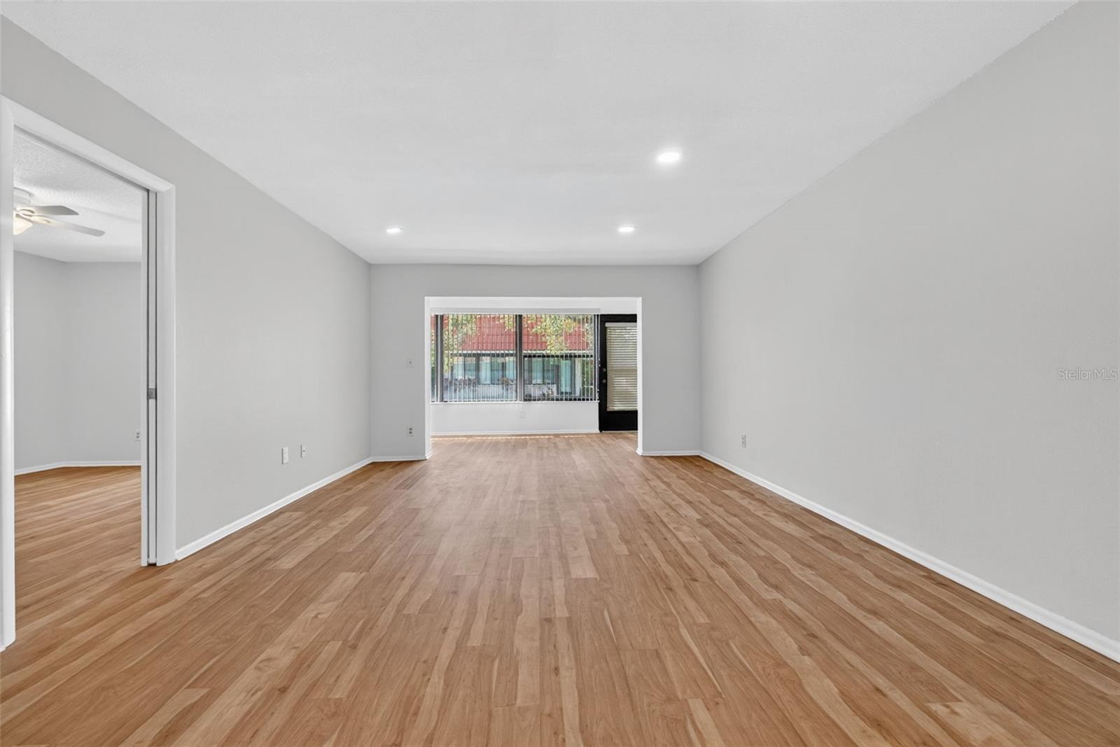 Image 30 of 74 For 19029 Us Highway 19 N 18f