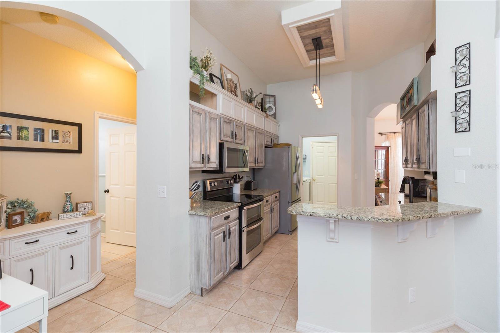 Image 12 of 51 For 7007 Potomac Circle