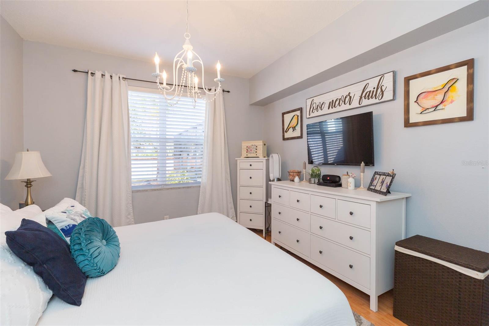 Image 21 of 51 For 7007 Potomac Circle