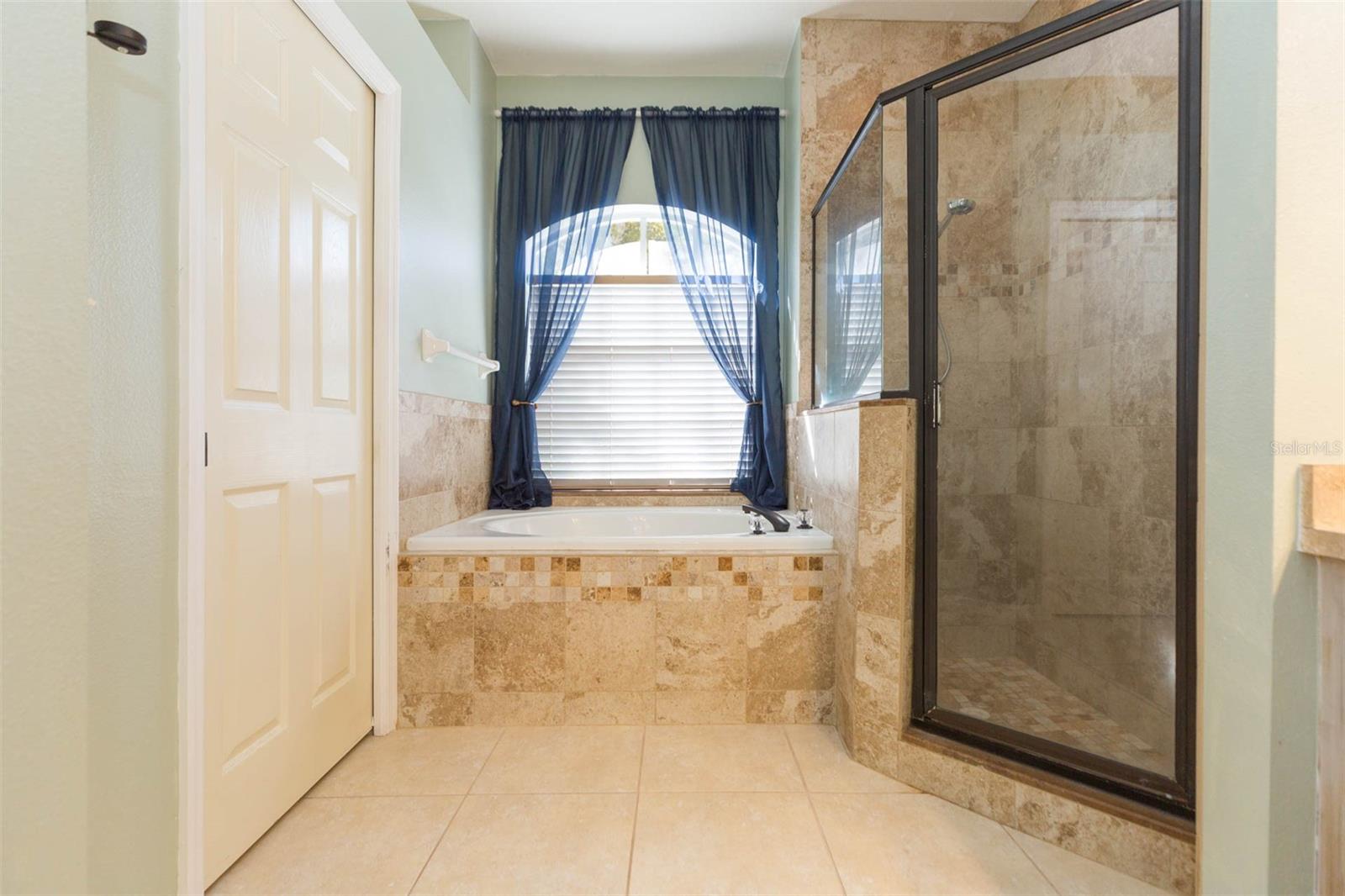 Image 26 of 51 For 7007 Potomac Circle