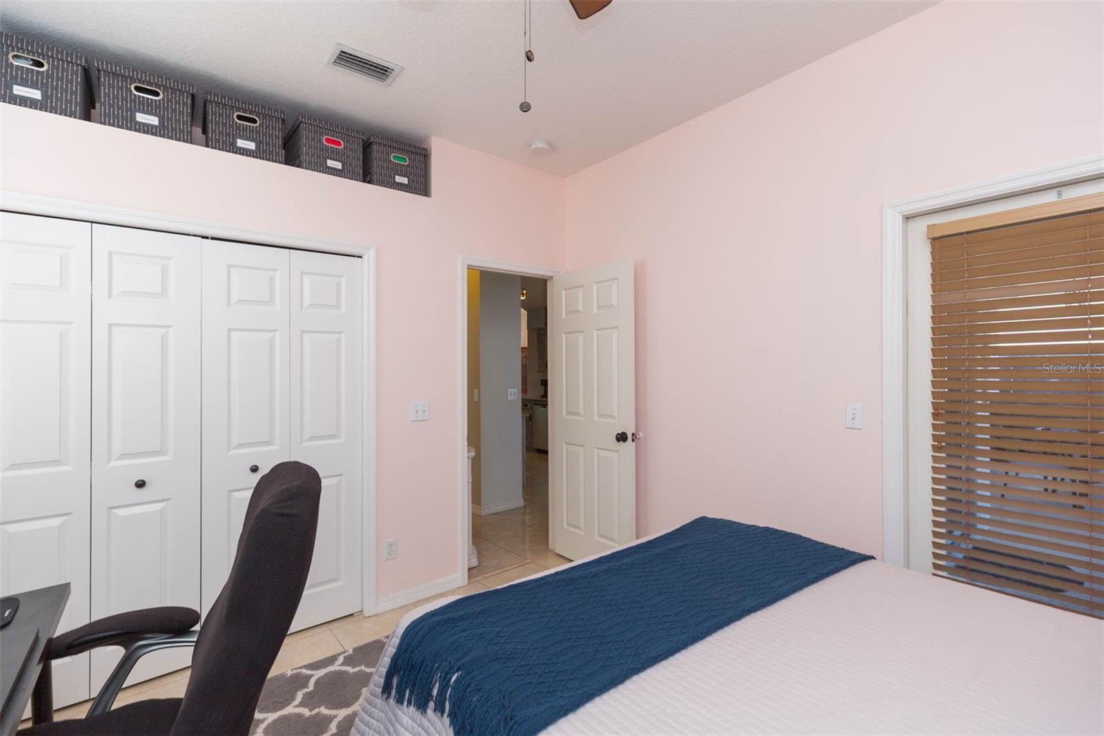 Image 32 of 51 For 7007 Potomac Circle